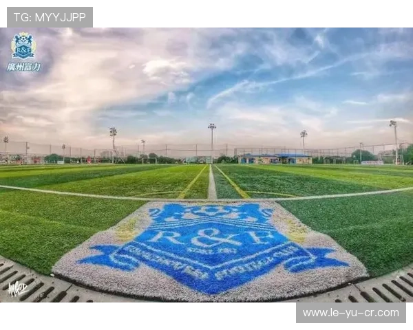 阿贾克斯青训体系与技战术流派深度解读