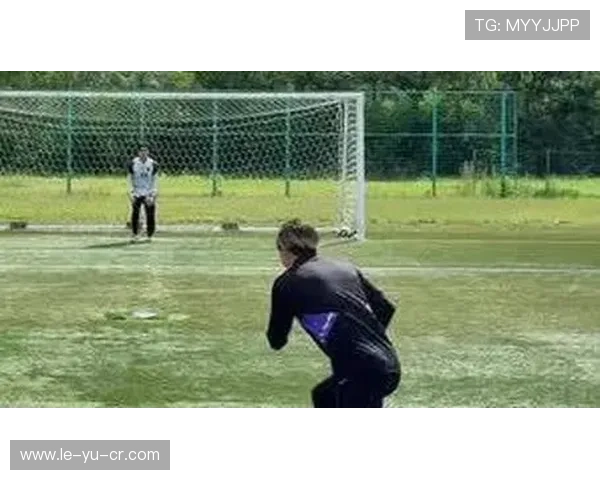 巴洛贡创新射门方式引领足球新潮流