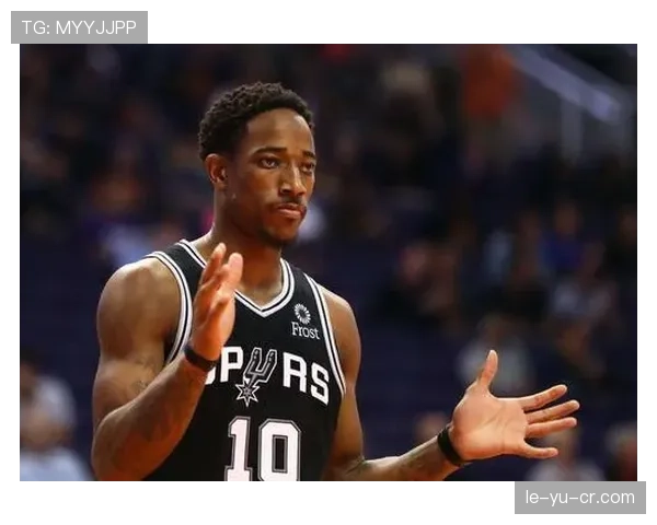 诺伊尔指挥若定状态回暖，率队重返辉煌引关注