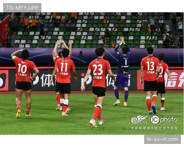 中超激战回顾：强队闪耀赛场，经典进球与高光时刻引爆球迷热情