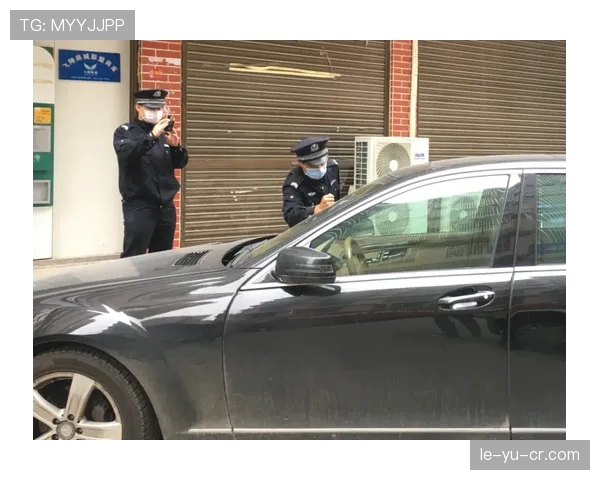 高磊居然用豪车当代步工具，隔壁老王这辈子都想不通啊！